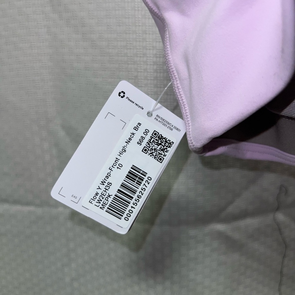 NWT LuLuLemon flow Y neck front wrap high neck bra